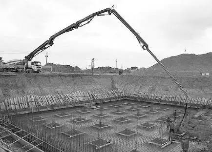 6.webp 一栋33层住宅从基坑开挖到竣工的整个流程的图6